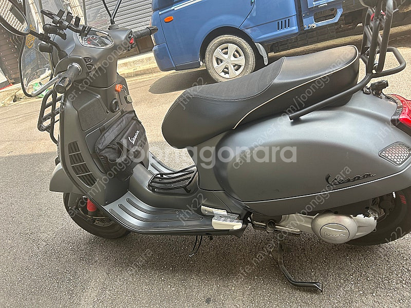 베스파 300ccGTS 슈퍼스포츠 그레이무광 17년식--1