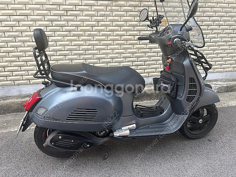 베스파 300ccGTS 슈퍼스포츠 그레이무광 17년식--2