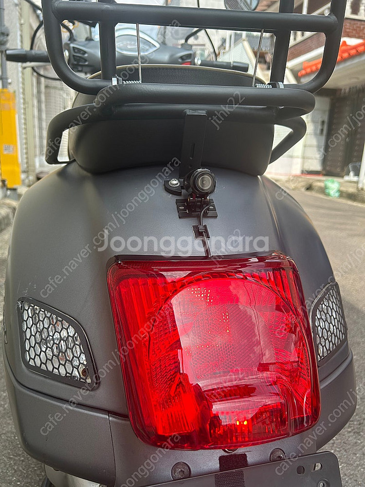 베스파 300ccGTS 슈퍼스포츠 그레이무광 17년식--5