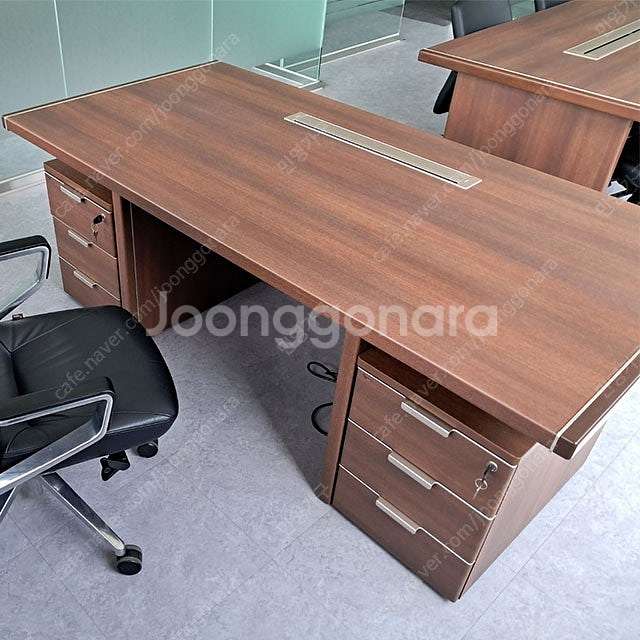 퍼시스 사무용가구 책상 의자 파티션 회의테이블 등등 새...--9