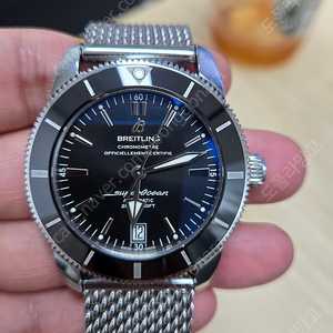 브라이틀링 슈퍼오션 해리티지2 42mm 정품 팝니다.(브라이틀링 가죽시계줄 추가로 드립니다.)