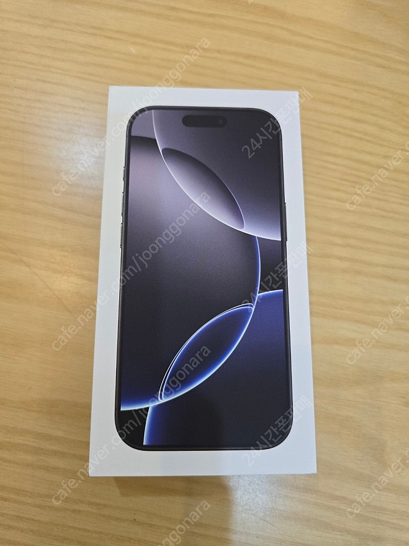 아이폰16프로블랙티타늄256gb 자급제미개봉판매합니다--0