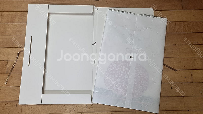 2025 KB국민은행 국형원작가 VIP벽걸이달력 판매--1