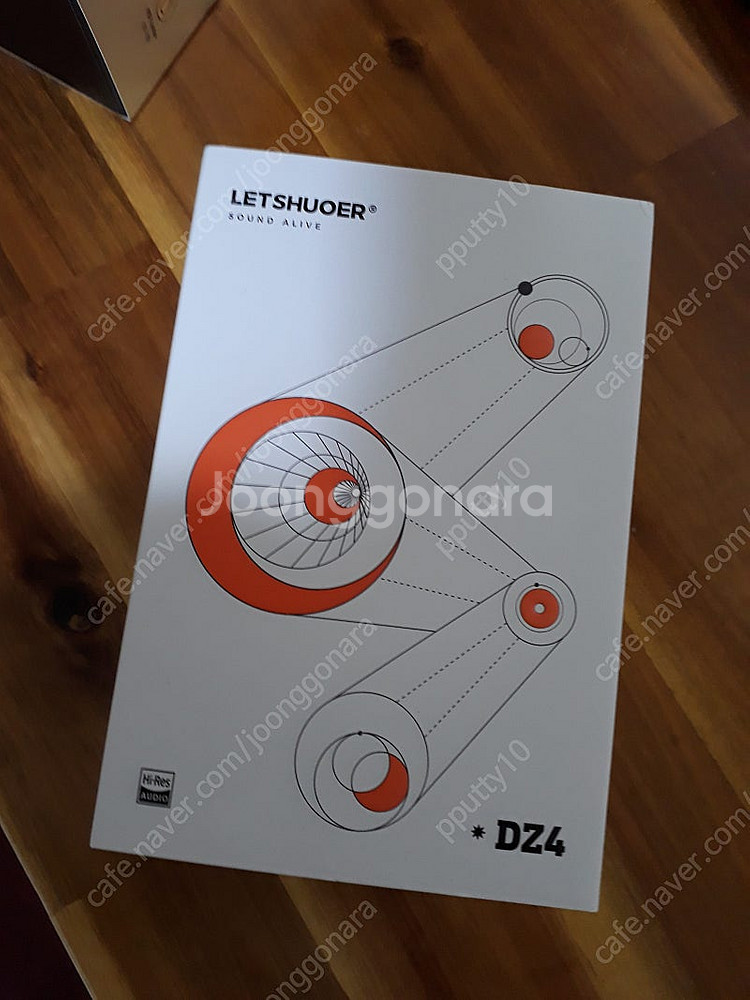 렛슈어 DZ4 3DD 이어폰 판매합니다--0