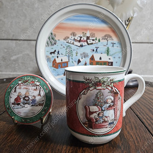 [ 레어템 ] 발레로이앤보흐 팍스우드크리스마스 머그잔 Foxwood Tales Mug - 1조