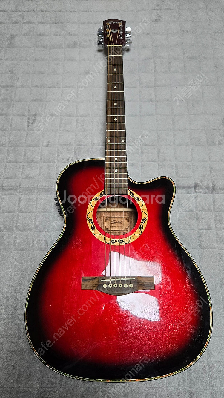 어쿠스틱 기타 신품 컨디션 입니다--1