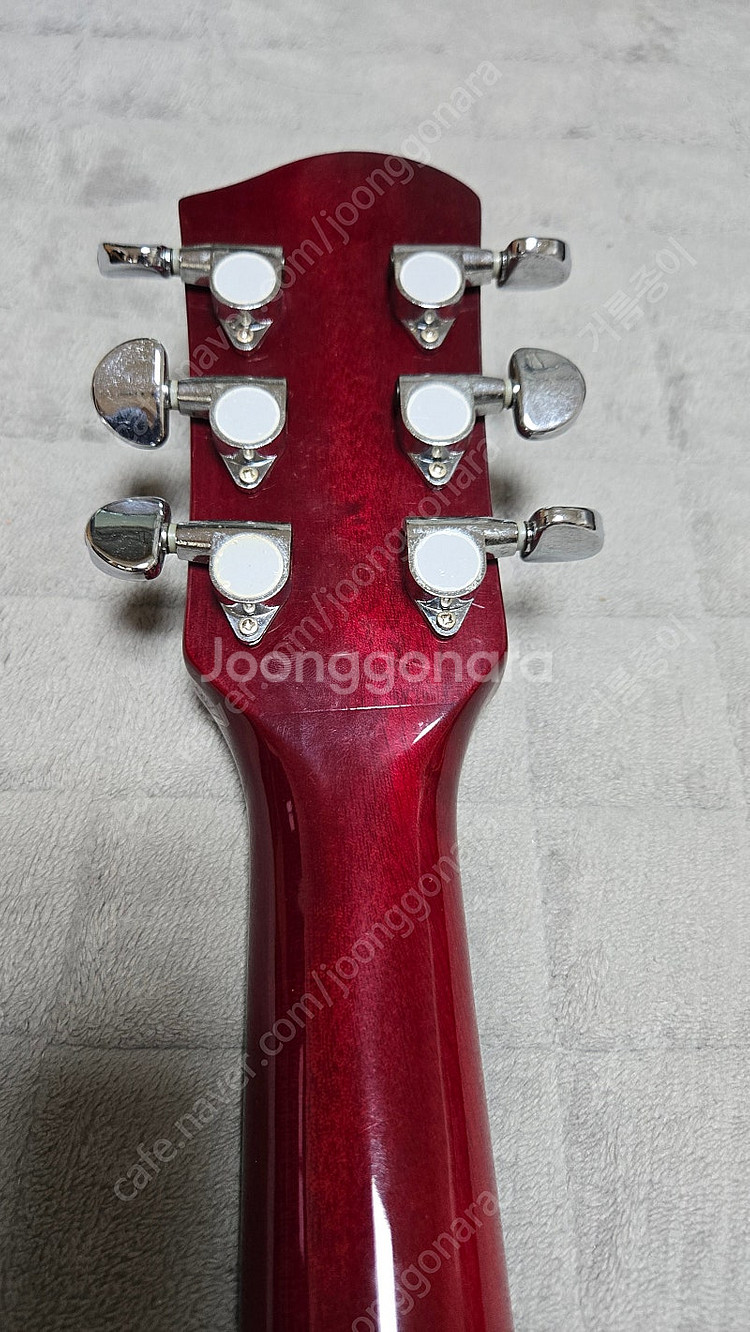 어쿠스틱 기타 신품 컨디션 입니다--2