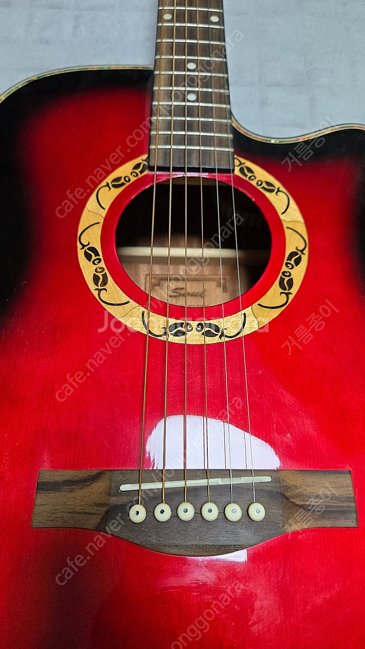 어쿠스틱 기타 신품 컨디션 입니다--4