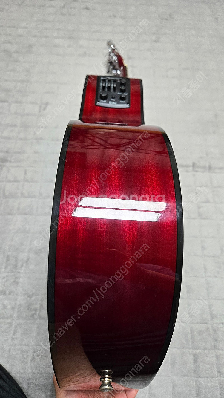 어쿠스틱 기타 신품 컨디션 입니다--7