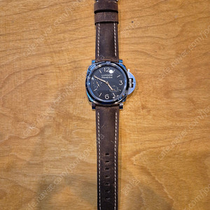 파네라이 PANERAI 루미노르 47mm PAM423 판매합니다.