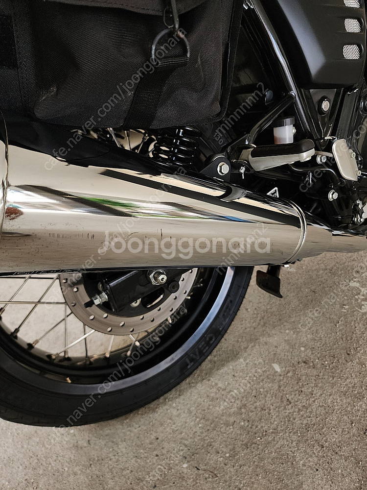 로얄 인터셉터650--8