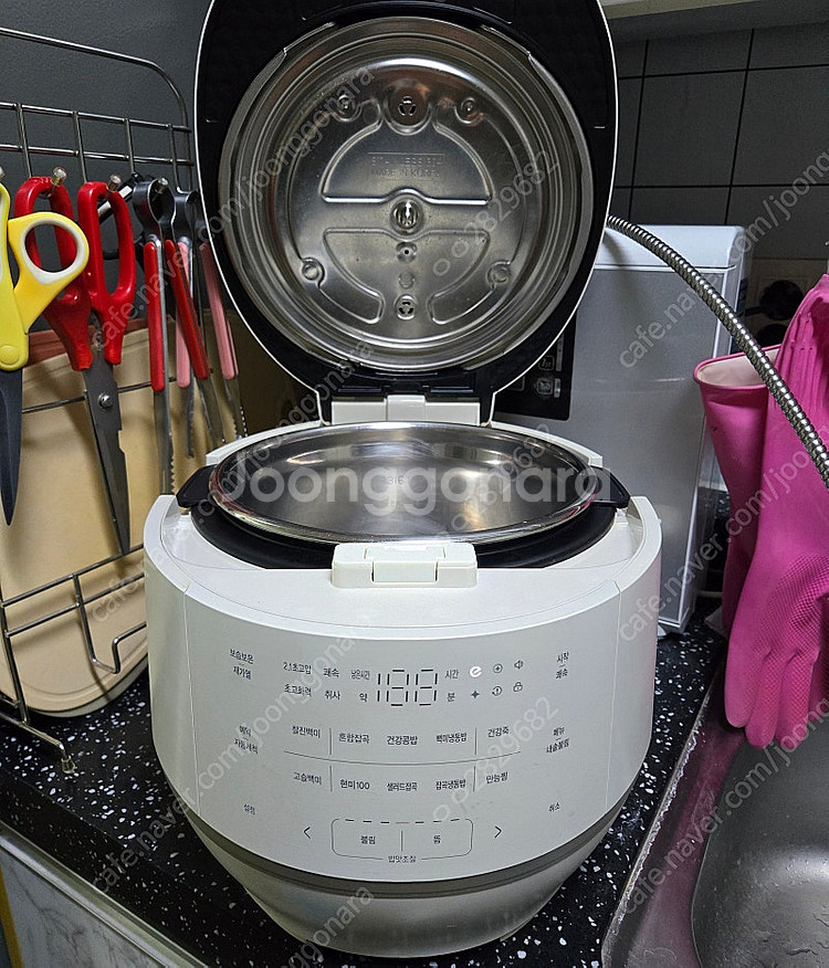 쿠첸 121플러스 풀스텐 10인용 (CRT-RPS1071) 밥솥 팝니다.--0