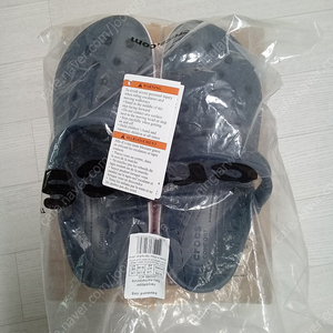 CROCS 슬리퍼 (NAVY,260) 신동품 판매합니다.