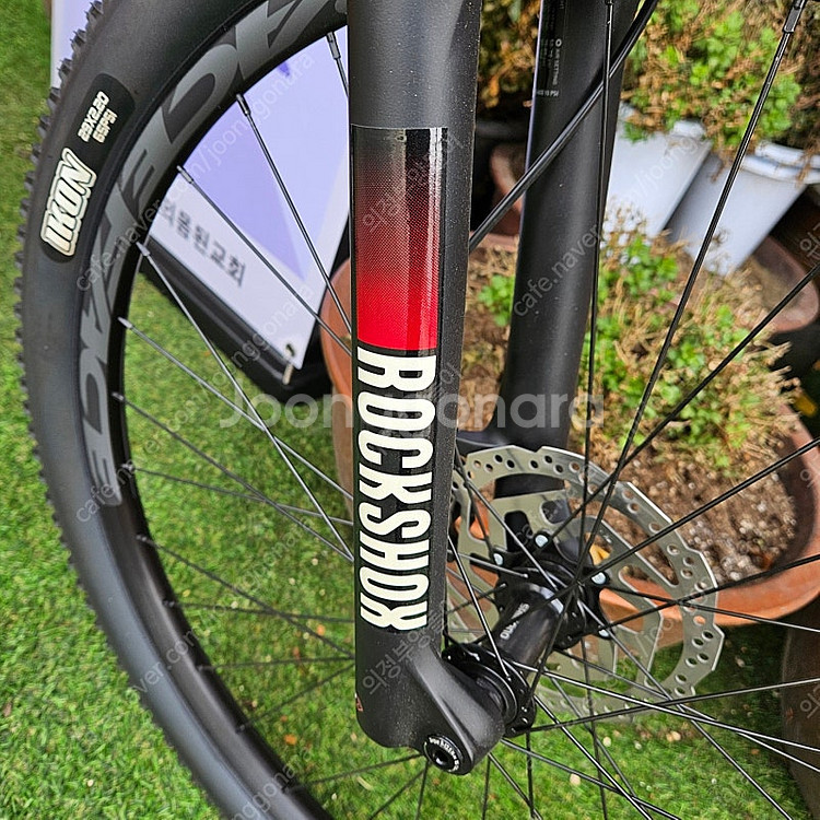 ＆새싱픔＆ 스페인 브랜드 BH 카본 MTB 팔아요~--8