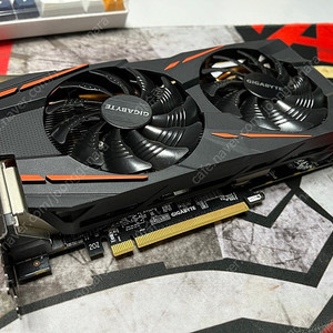 기가바이트 라데온 RX580 4G 팝니다.