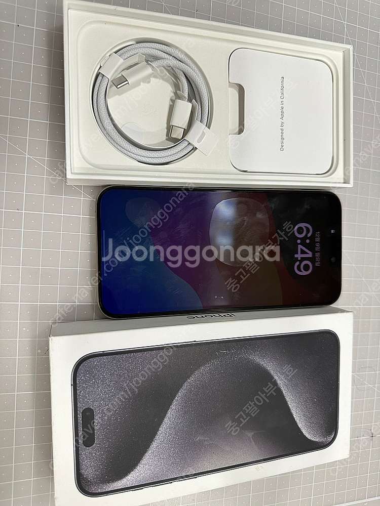 아이폰15promax 256 판매합니다 블랙티타늄--0