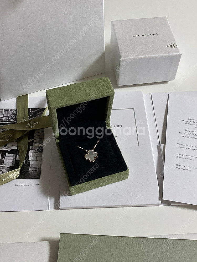 새상품 반클리프앤아펠 빈티지 알함브라 목걸이 마더오브펄--0