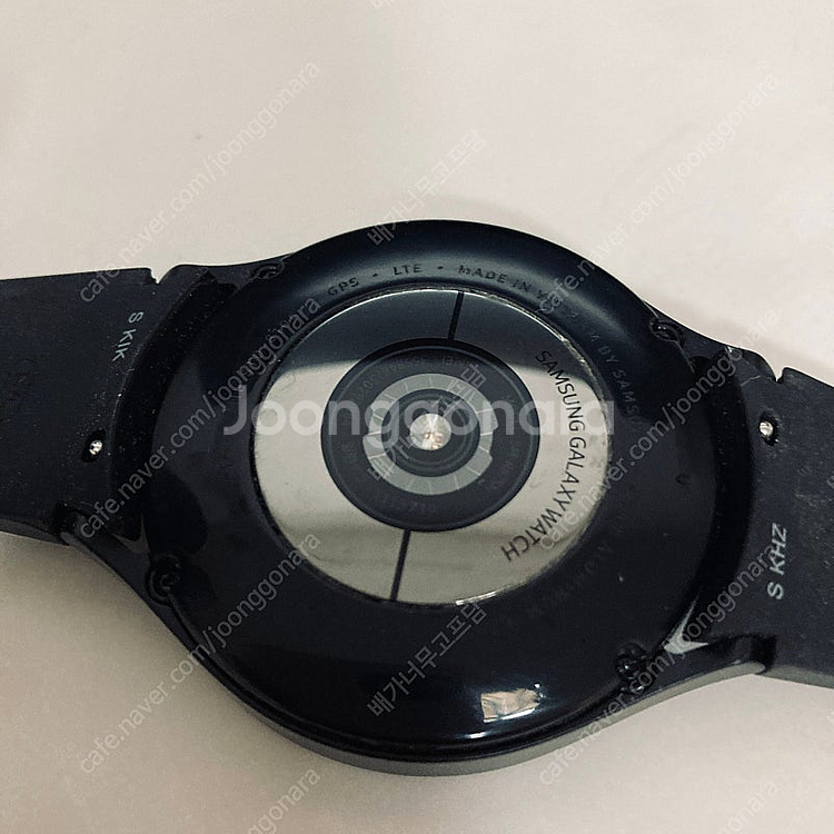 갤럭시 워치4 블랙 44mm 케이블포함 S급 8만원 판...--4
