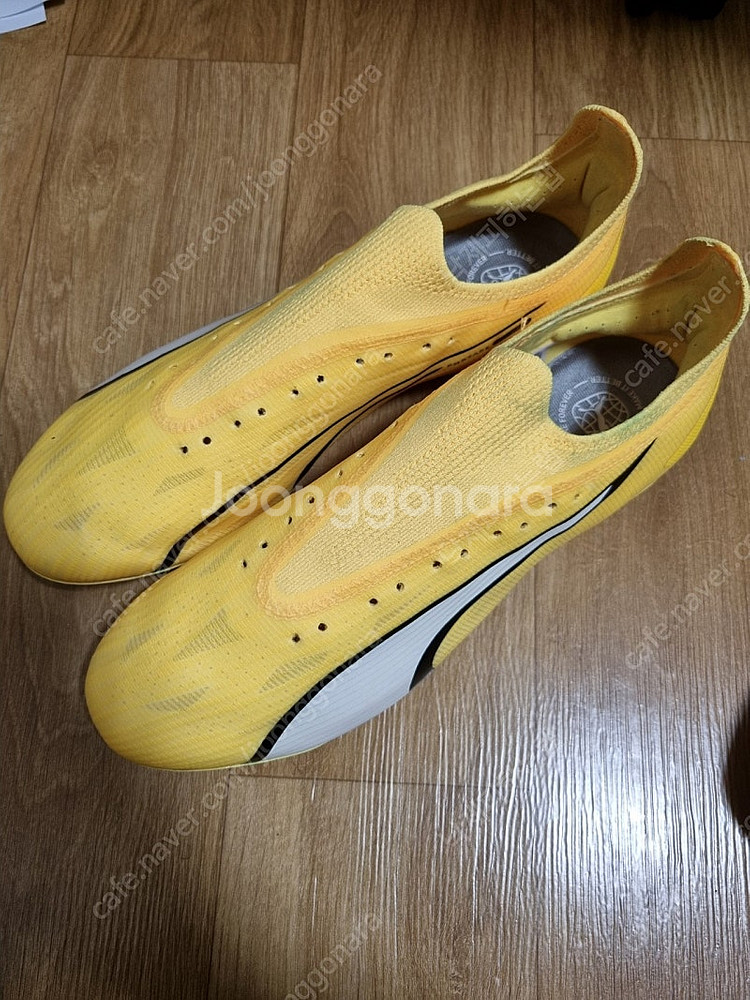 축구화-푸마 울트라 얼티메이트 MG 285 판매합니다!--0