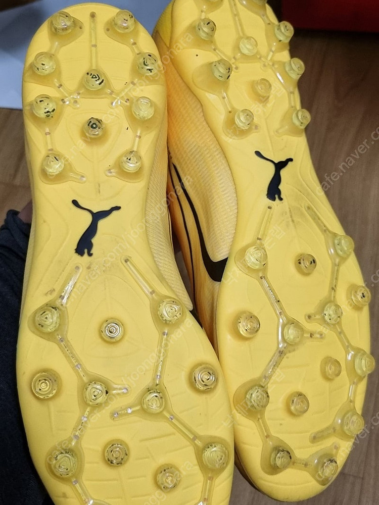 축구화-푸마 울트라 얼티메이트 MG 285 판매합니다!--2