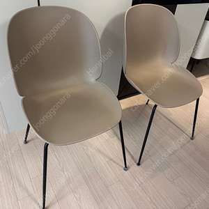 구비 비틀 다이닝 체어 (Beetle Dining Chair Black Chrome/New Beige)카카오, 스윗핑크색상 판매