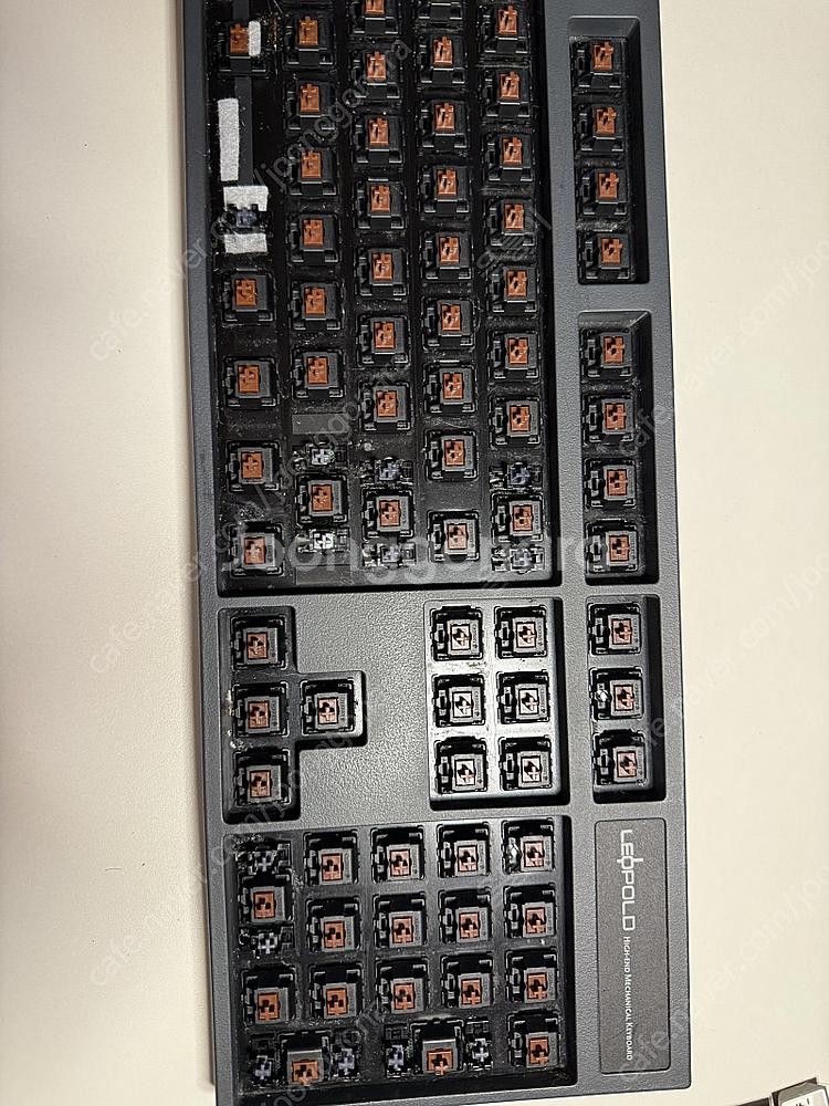 레오폴드 FC900R 갈축 키캡제외하고 키보드 팝니다--0