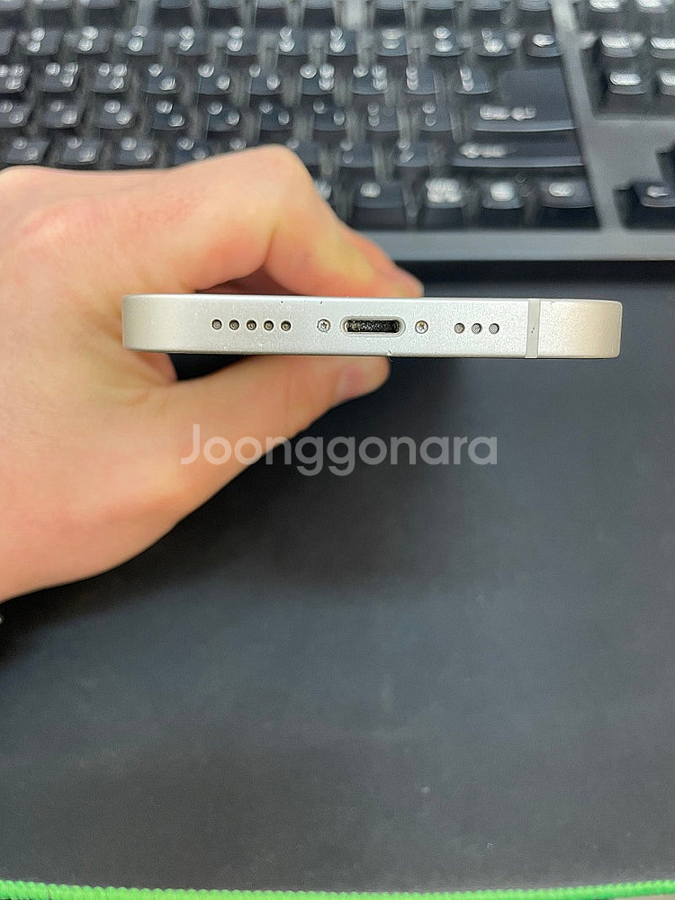 아이폰14 화이트 256GB 상태좋은 중고55만팝니다.--5