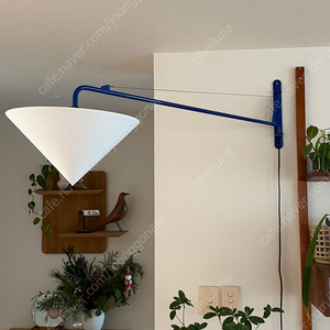 비트라 Vitra 쁘띠 포텐스 Potence Prouvé Bleu Marcoule 벽조명