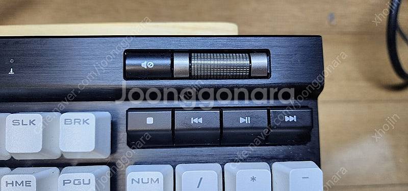신품수준! 커세어 K70 RGB MK2 화이트 이중사출...--4