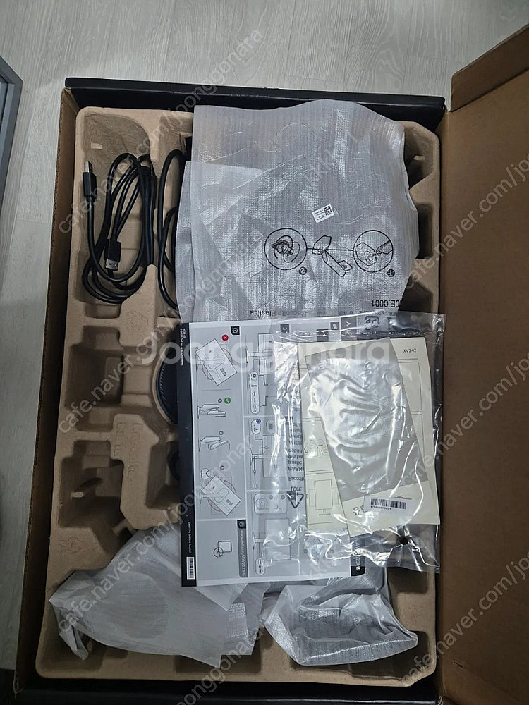 aw2523hf 팝니다 풀박스 보유--2