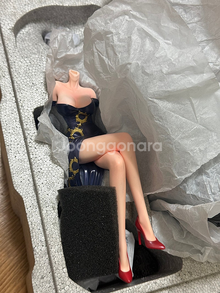 원피스 보아핸콕 레진피규어 양품 판매합니다--6