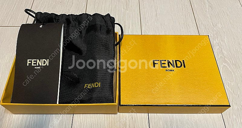 [FENDI]펜디 케이스 박스(파우치포함)판매 합니다--0