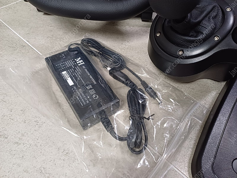 로지텍 g29 레이싱휠 판매합니다--3