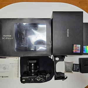 후지 X-pro1+XF35렌즈+EF-20프레쉬 (박스풀셋) 판매합니다.