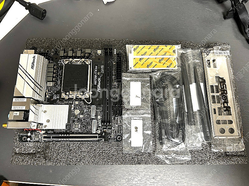 H670M-ITX/ax + AXP120-X67쿨러 판매--2