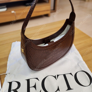 렉토 호보백 CROC-EFFECT SMALL SHOULDER BAG