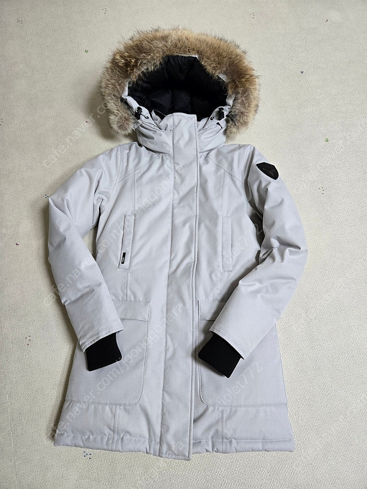 노비스 카를라 라이트 그레이 XS 여성 패딩--1