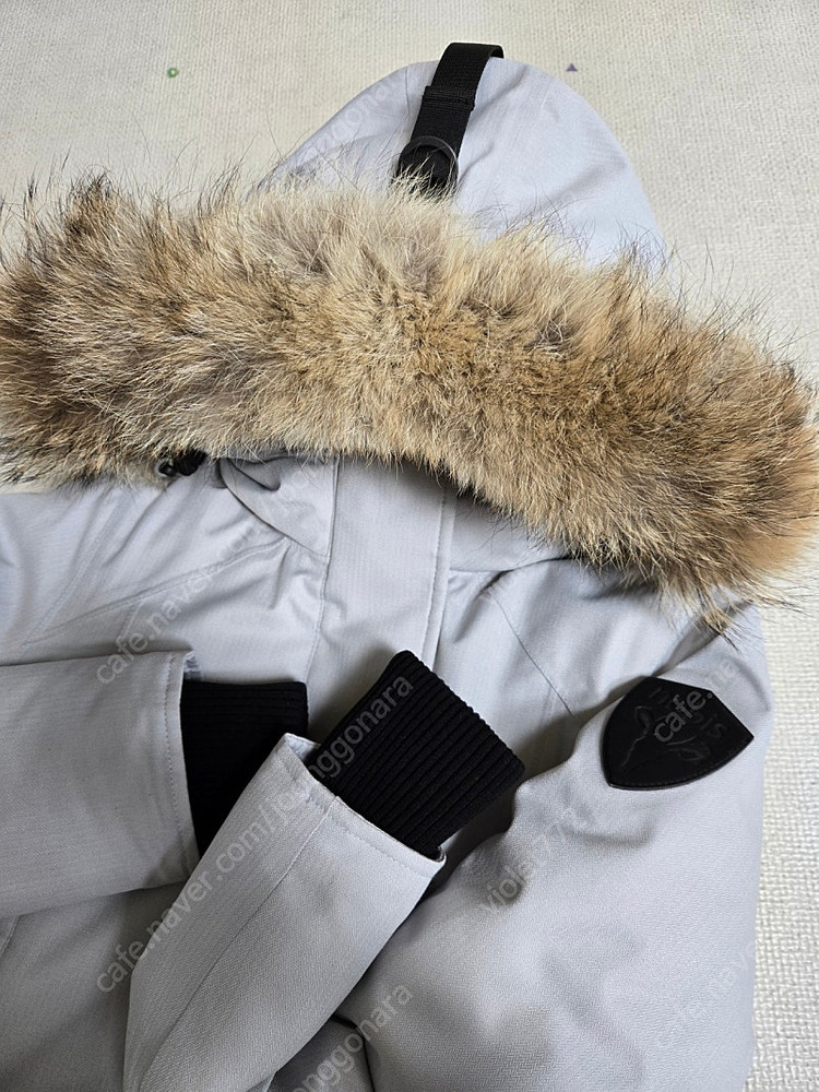 노비스 카를라 라이트 그레이 XS 여성 패딩--3