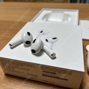 AirPods(3세대) MagSafe 충전 케이스 모델 [8만 원]