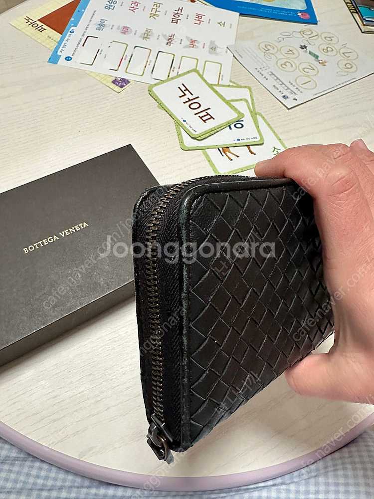 보테가베네타 지퍼장지갑 판매합니다--1