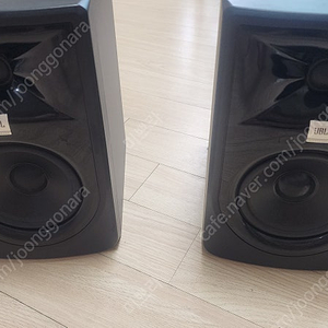 JBL 305P MK2 1조(2통) 판매 원박스 액티브 스피커 30만원 택포 (5만원 상당 카나레 L-2T2S 2m 오디오케이블 리안 RCA to 6.3(TRS) 포함