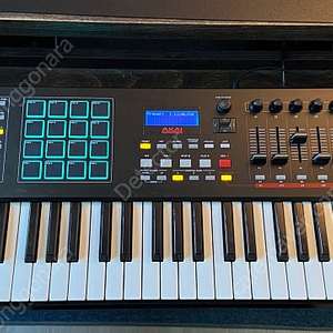 AKAI MPK261 마스터 건반 키보드