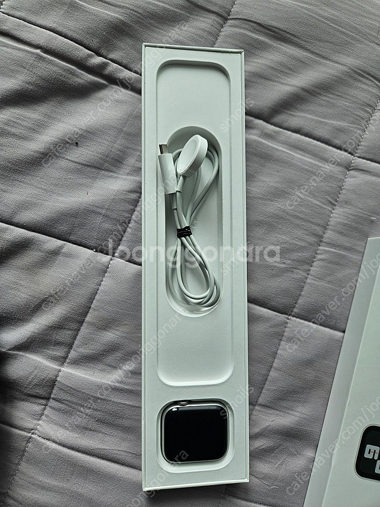 애플워치se2 44mm 화이트 판매합니다--4