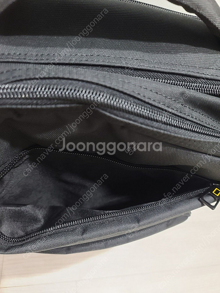 내셔널지오그래픽 백팩 18인치 노트북 수납가능--5