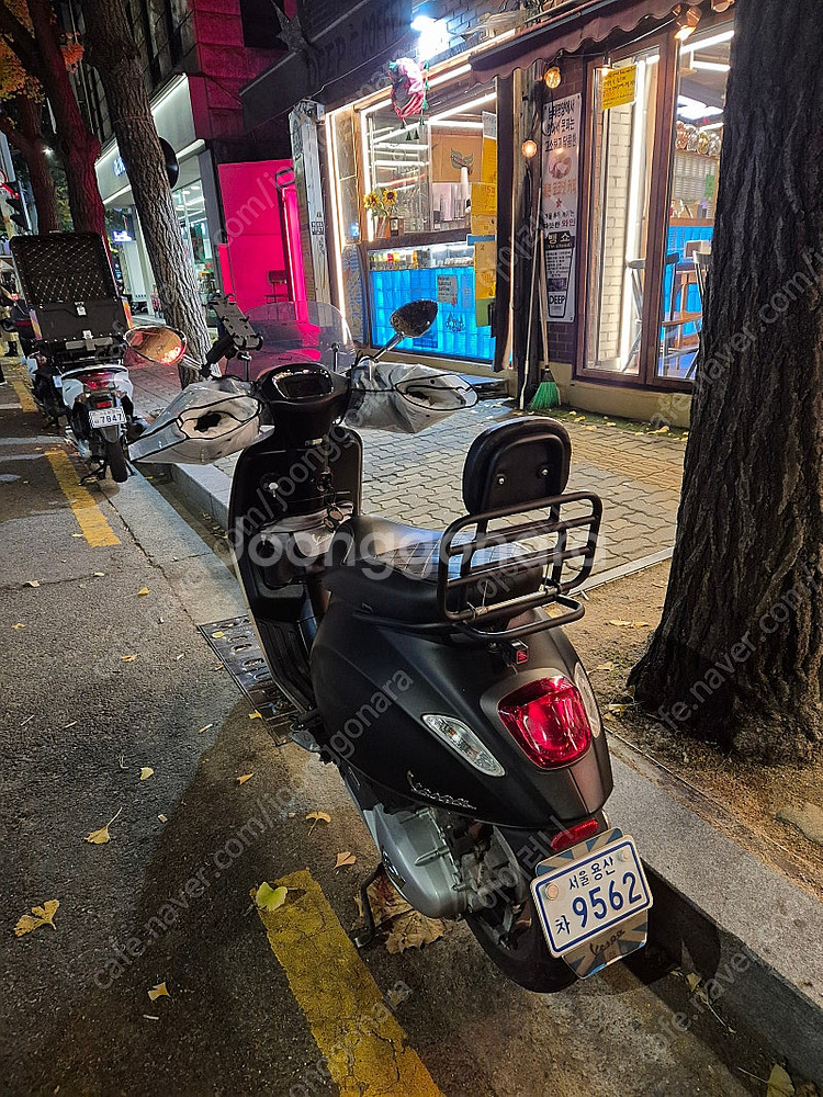 홍대 베스파 스프린트 22년식 키로수 짧은거 정리해요--0