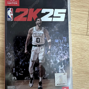 닌텐도 스위치용 nba2k25 판매합니다.