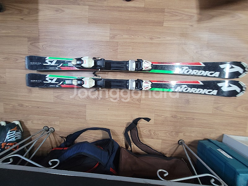 고급스키 7대, 스키부츠 2개, 보드부츠1개--4