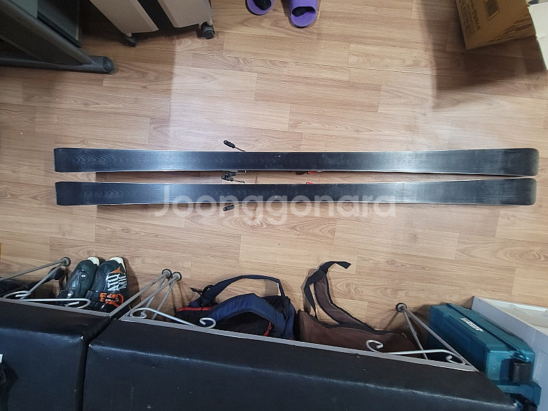 고급스키 7대, 스키부츠 2개, 보드부츠1개--9