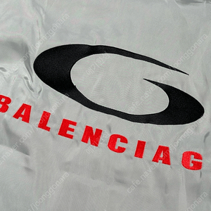 BALENCIAGA 발렌시아가 리버서블 다운 자켓 코쿤 전종서패딩