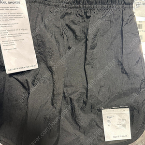 새티스파이 러닝 (Satisfy Running 3" Black Rippy Trail Short) 3(L) 사이즈